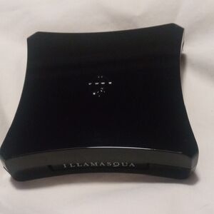 Illamasqua Beyond Powder Highlighter